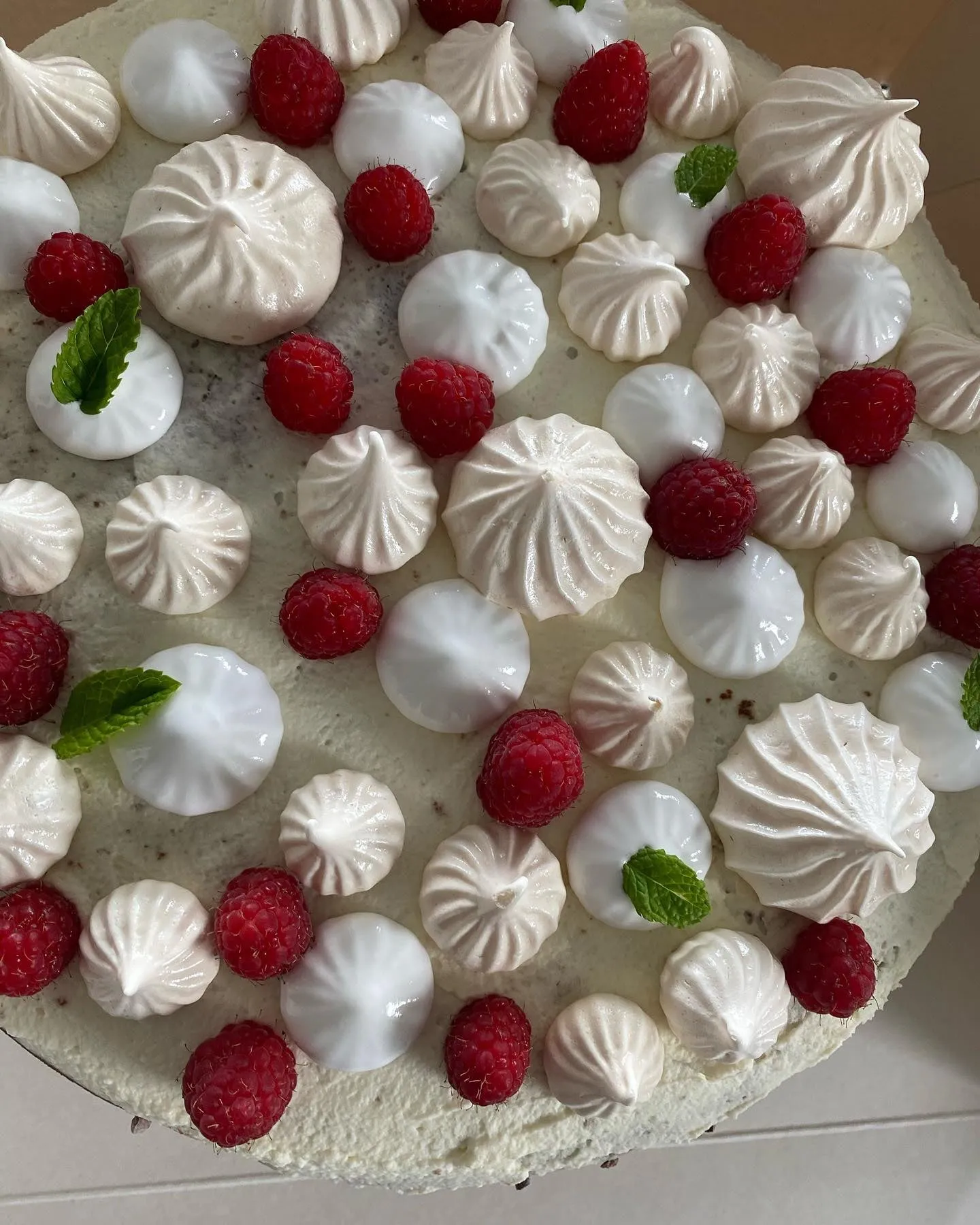 Torta meringhe e lamponi (2/5)